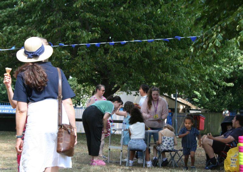 Garfield estate street party photo 2